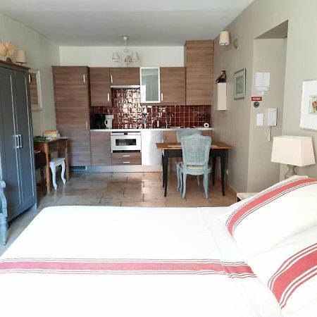 Un Coin De Luberon Apartment L'Isle-sur-la-Sorgue Luaran gambar