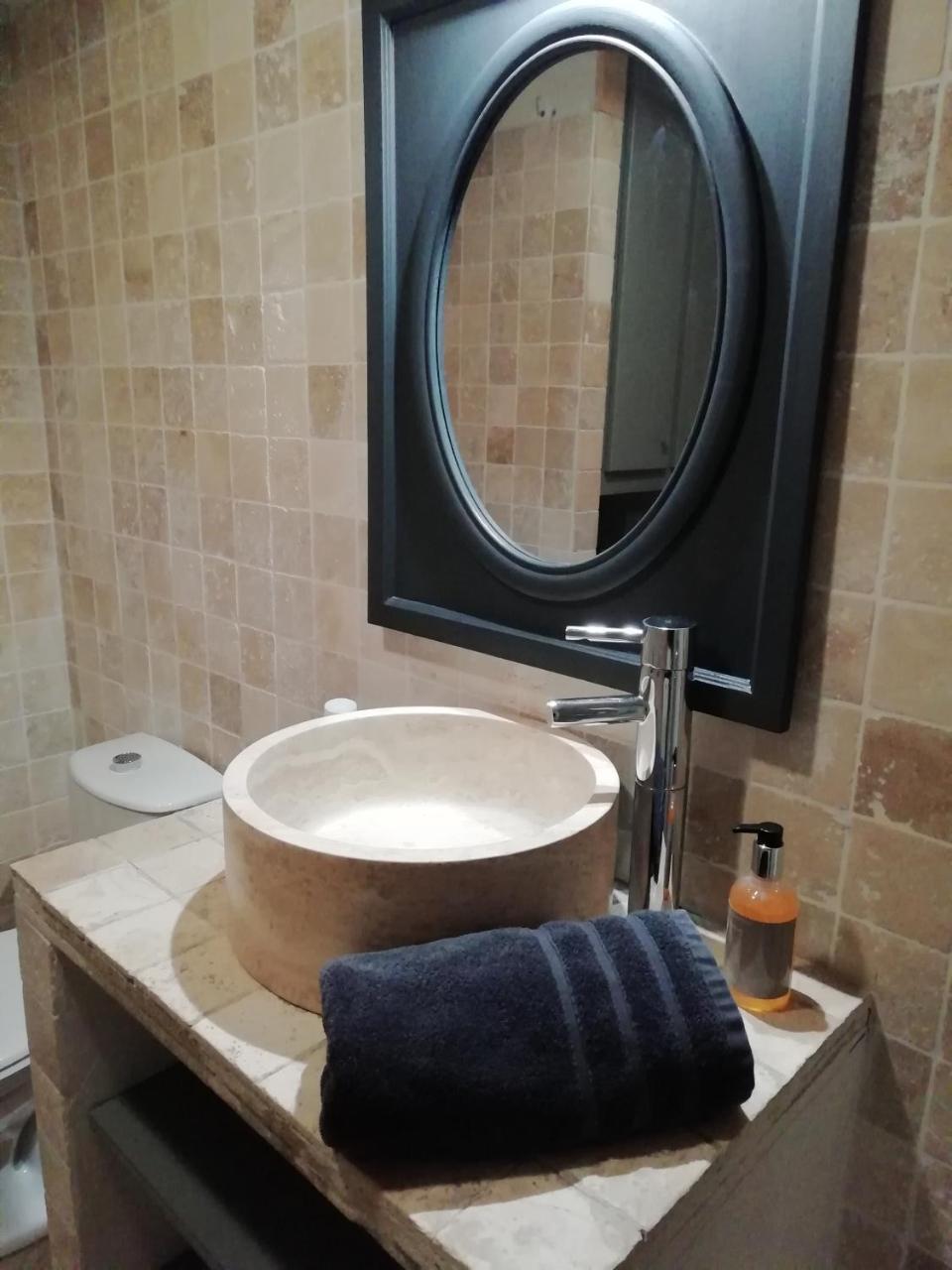 Un Coin De Luberon Apartment L'Isle-sur-la-Sorgue Luaran gambar